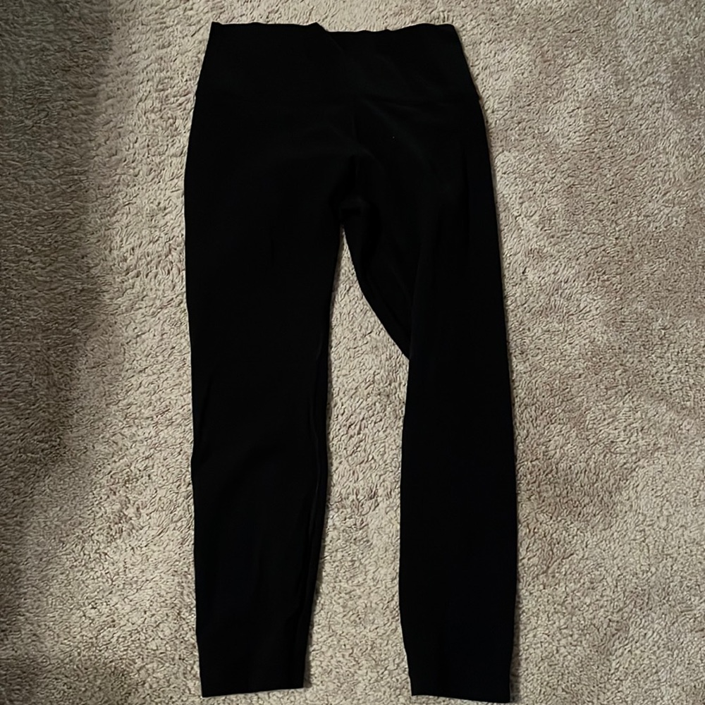 Lululemon aligns 25”